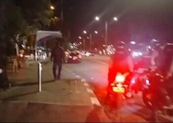 Tim Gabungan Pol PP dan TNI-Polri Bubarkan Muda Mudi Nongkrong Larut Malam di Khatib Sulaiman