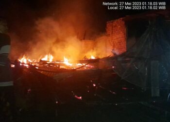 Kebakaran di Cupak Diduga Akibat Korsleting Listrik, Kerugian Mencapai Ratusan Juta