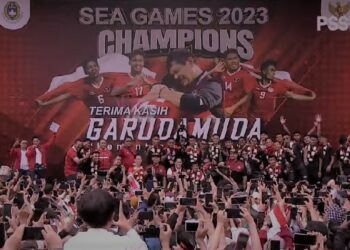 Pawai Emas Timnas Sepakbola Indonesia U-22 Berakhir Dengan Sholat Jum’at