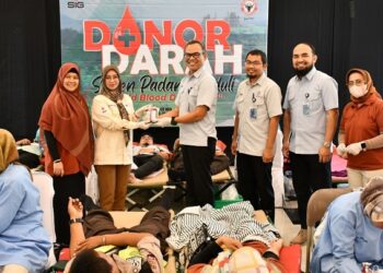 Sebanyak 284 Kantong Darah Diserahkan PT Semen Padang ke PMI Kota Padang