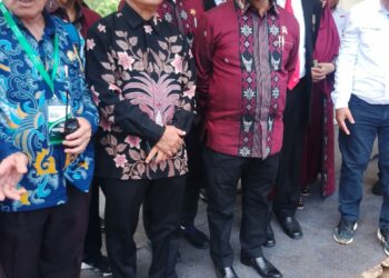 14 Gubernur dan 300 Bupati/Wali Kota Hadiri Pembukaan Penas Tani XVI di Padang