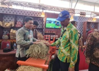 Mesin Press Jerami Portabel Jadi Primadona PENAS KTNA 2023