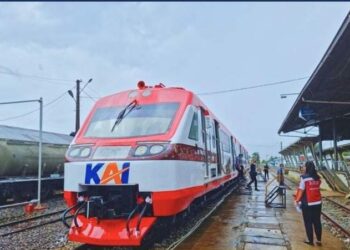 KA Lembah Anai Tujuan BIM Gangguan, Penumpang Diarahkan Transit di Stasiun Duku