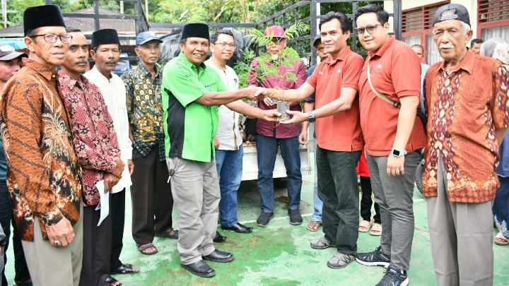 Semen Padang dan PPNP Sosialisasikan Kaliandra, YHLI: Di Salingka Danau Maninjau ada 500 Ha Lahan Kosong