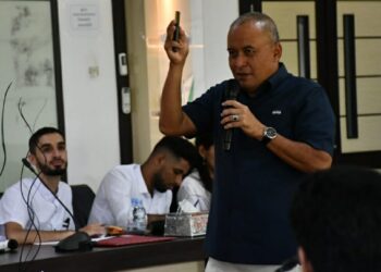 Kuliah Umum Summer Course di Unand, Semen Padang Kenalkan Program Nabuang Sarok dan Kaliandra Merah