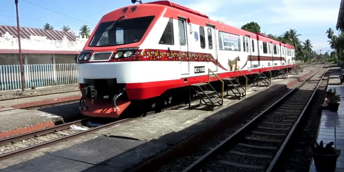 Rel Terendam Banjir, Perjalanan KA Lembah Anai Dihentikan Sementara
