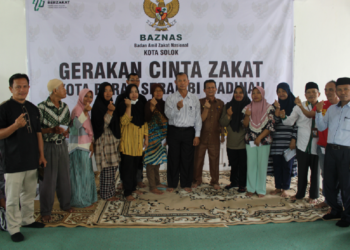 Ringankan Biaya Beban Pendidikan, Ratusan Warga Terima Bantuan Baznas Kota Solok