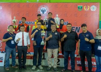 Pesilat Tuan Rumah Raih Juara Umum I Kejuaraan Pencak Silat Semen Padang Open 2023