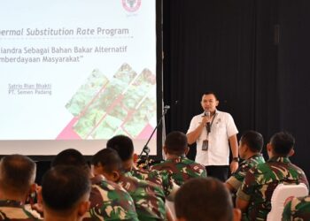 Dukung FOLU Net Sink 2030, Semen Padang Sosialisasikan Kaliandra Merah kepada Babinsa dan HIPAKAD