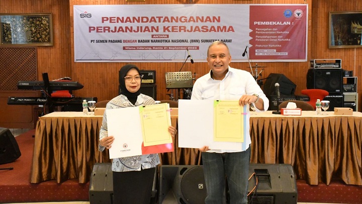 Semen Padang Tandatangani Perjanjian Kerja Sama dengan BNNP Sumbar