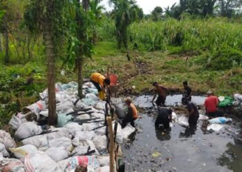 Padang Bergoro Temukan Penyebab Banjir, Masalah Sampah dan Penyumbatan Saluran