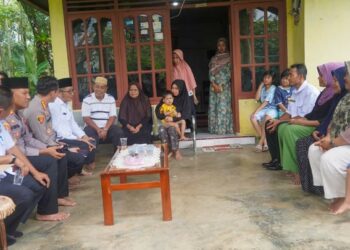 Walikota Padang Bersama Kapolresta Kunjungi Rumah Duka Bocah Meninggal Tertimpa Beton