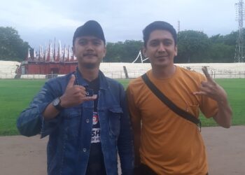Songsong Laga Perdana Semen Padang FC, Kmers dan Spartacks: Merahkan GHAS