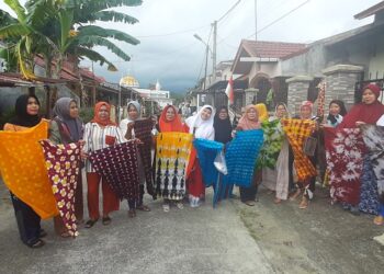 ISI Padang Panjang Beri Pelatihan Produk Kriya Shibori di Padang Sarai