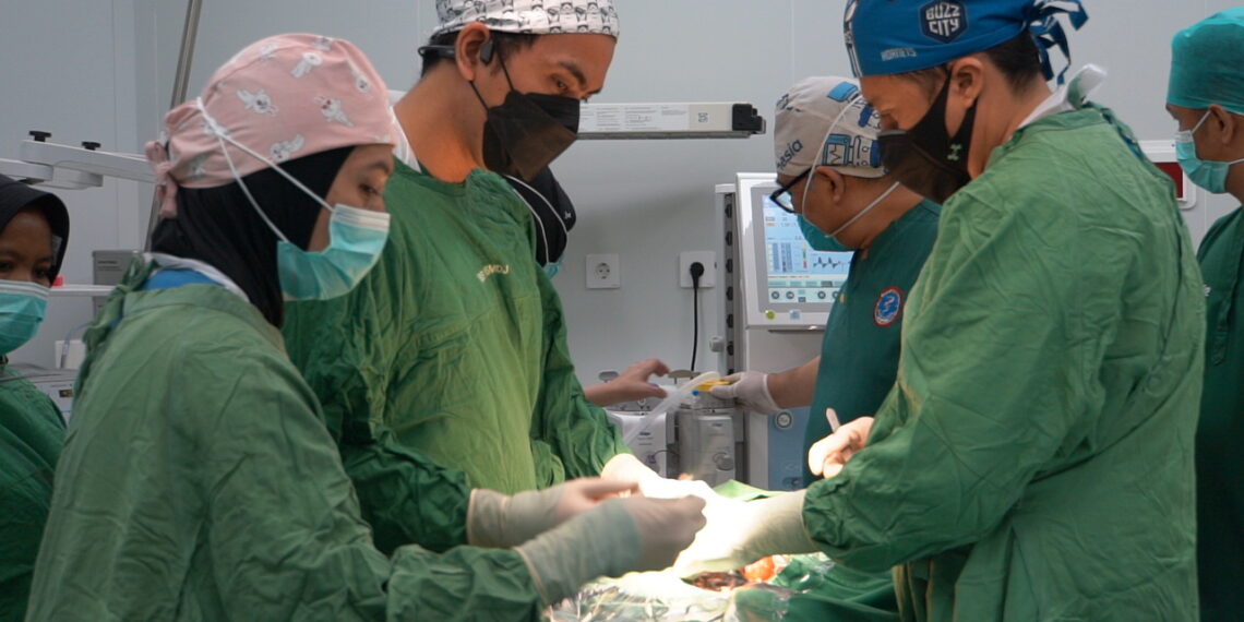 Pasca Operasi, Dokter Temukan Tumor Seberat 2 Kilogram dari Perut Bayi Adnan