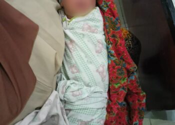 Dengar Suara Tangisan, Bayi Masih Hidup Ditemukan Warga Dini Hari pada Sebuah Masjid di Sijunjung