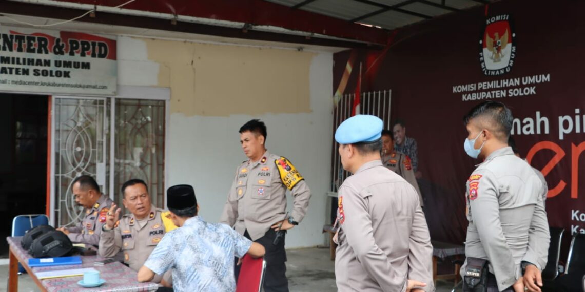 Jaga Keamanan Jelang Pemilu 2024, Polres Solok Tingkatkan Patroli ke KPU dan Bawaslu