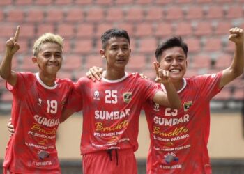 Dihiasi Dua Gol Penalti Kepulauan Riau, Sumbar Renggut Kemenangan Perdana Sepak Bola Porwil Sumatera XI 2023