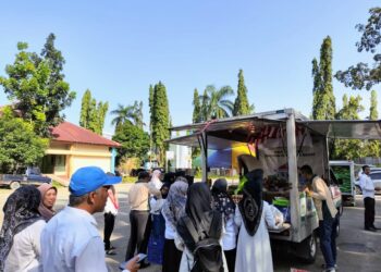 Upaya Pengendalian Inflasi, Pemkab Solok Gelar Operasi Pasar