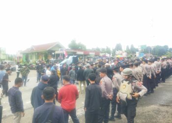 Unjuk Rasa Solina: Anggota DPRD Kabupaten Solok Harus Minta Maaf