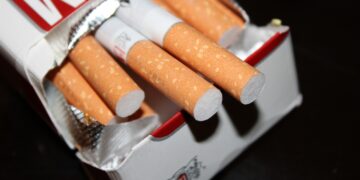 Siap-siap Rogoh Kocek, Ini Daftar Harga Rokok Terbaru Tahun 2024