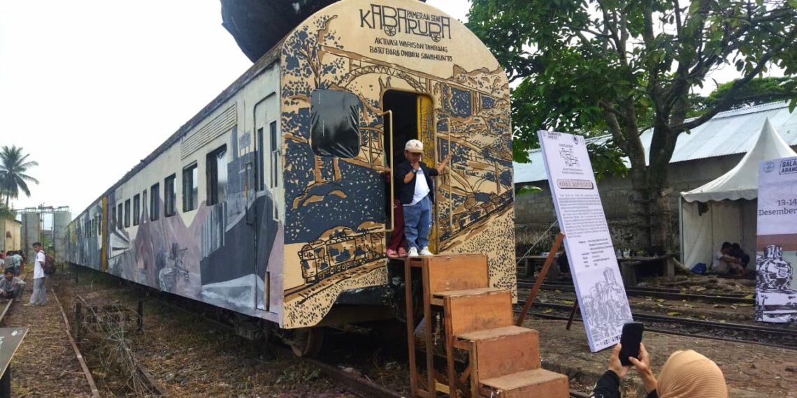 Abadikan Momen saat Pameran Kaba Rupa Aktivasi WTBOS, Pengunjung Berharap Kereta Api Stasiun Kota Solok Aktif Kembali