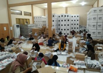 Pelipatan Surat Suara Pemilu 2024 KPU Kota Solok Sudah Mencapai 70 Persen