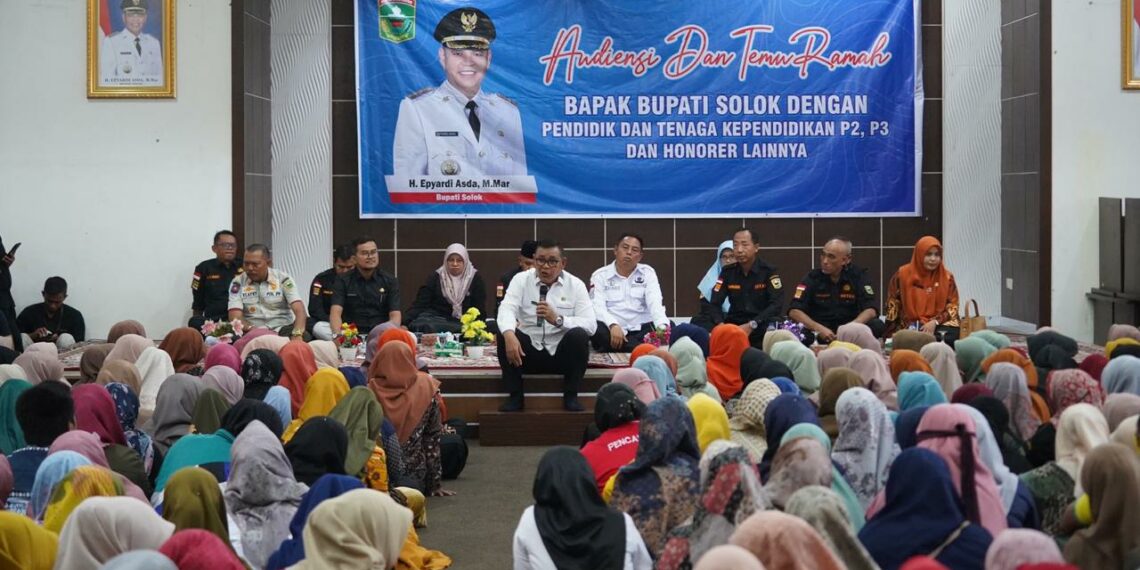 Bupati Solok Perjuangkan Nasib Tenaga Honorer