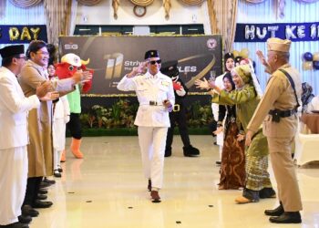 Direksi Semen Padang ‘Cosplay’ Pahlawan di Perayaan HUT 11 SIG