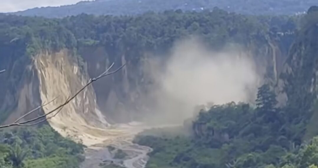 Tebing Ngarai Sianok Longsor, Ini Kata BPBD Bukittinggi