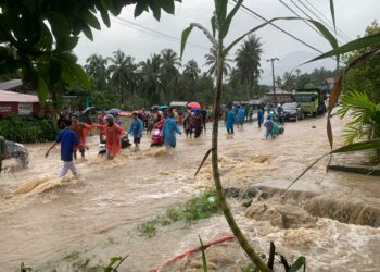 Banjir di Cupak, Arus Lalu Lintas Solok-Padang Macet Parah