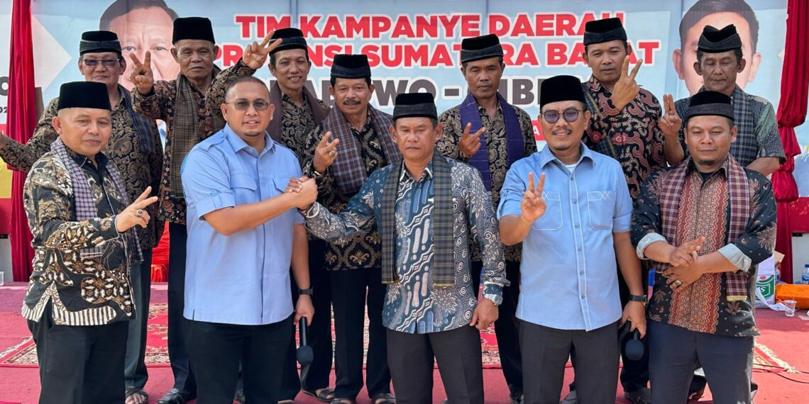 Usai Kelompok Majelis Taklim se-Kota Padang, Ninik Mamak Dari Agam Juga Deklarasi Dukung Prabowo-Gibran