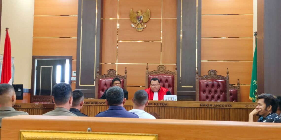 Melanggar Perda, Pengadilan Negeri Padang Sidang 4 Pedagang Kaki Lima dan 1 Pemilik Kafe