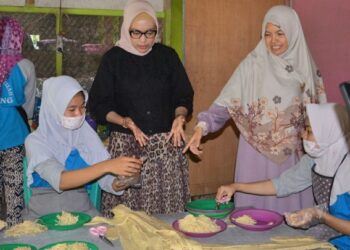 Dekranasda Terus Dorong IKM di Padang Tingkatkan Daya Saing Produk