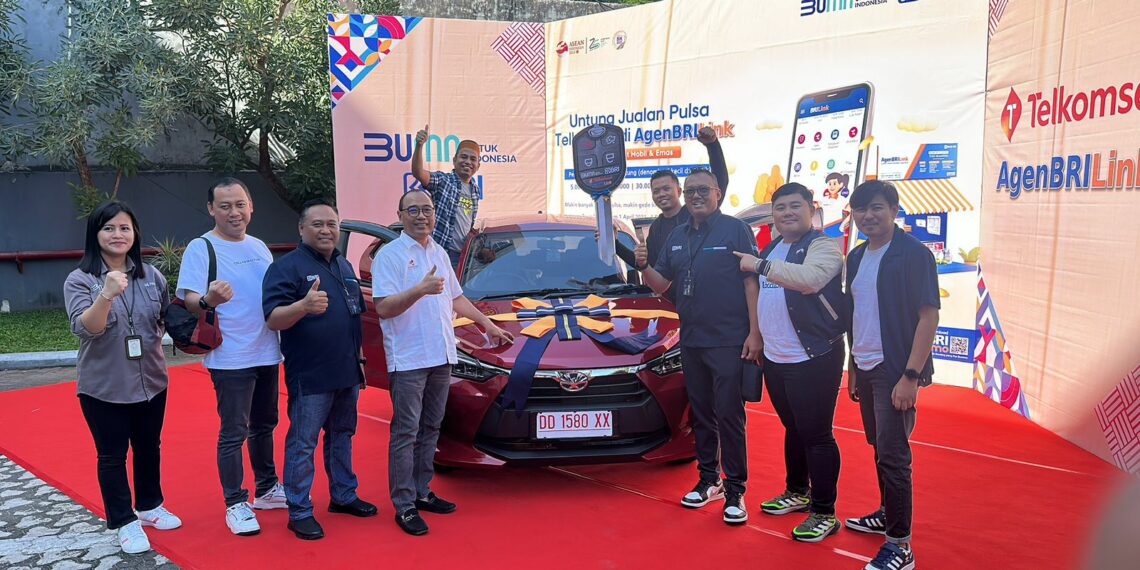 Apresiasi dan Berdayakan AgenBRILink, BRI Bagi Hadiah Mobil dan Emas