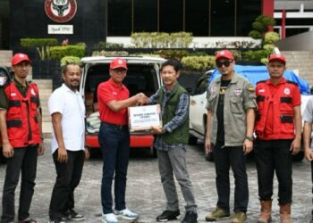 Lewat Dinas ESDM Sumbar, Semen Padang Kembali Kirim Bantuan Sembako dan Tim Relawan ke Pessel