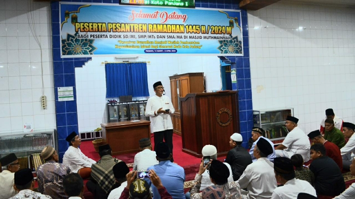 Wali Kota Padang Safari Ramadhan di Masjid Muthmainnah KPIK Koto Tangah