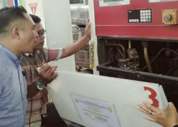 Pastikan Keamanan Pengisian BBM, UPTD Metrologi Legal Kota Solok Lakukan Pengawasan