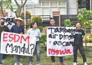 Rusak Jalan Nasional Air Dingin Solsel, Dinas ESDM Sumbar Didesak Cabut Izin Seluruh Izin Tambang Galian-C