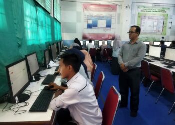 Sebanyak 67 Calon PPK Ikuti Tes CAT di SMA N 1 Kota Solok