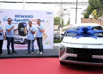 BRI Bagikan Mobil untuk AgenBRILink Berprestasi di Yogyakarta