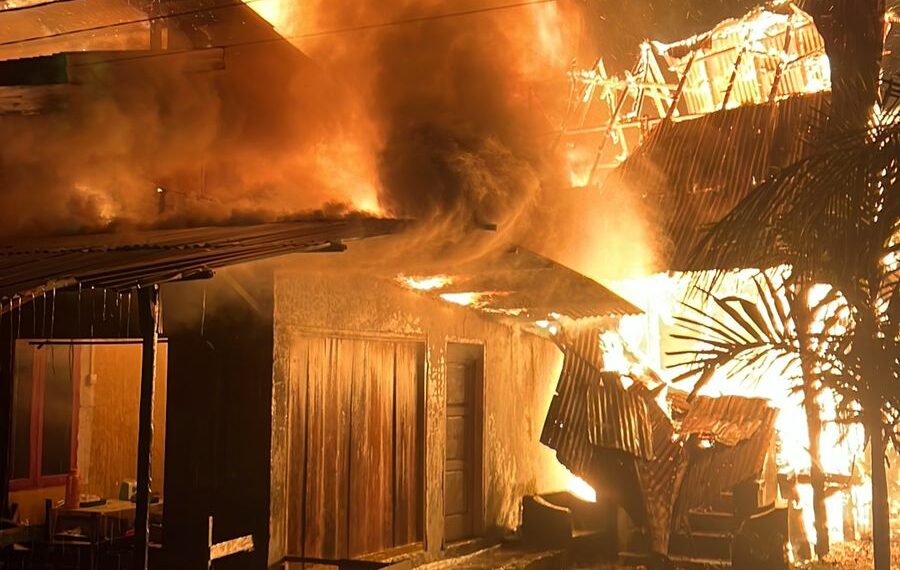 Rumah Gadang di Solsel Terbakar, Percikan Api Diduga Berasal dari Instalasi Listrik