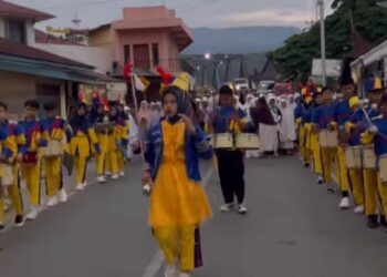 Arak-arakan Warnai Pelepasan Jemaah Haji di Saniangbaka