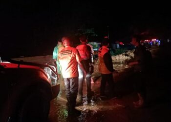 Turunkan Loader, TRC Semen Padang Bebaskan Sitinjau Lauik dari Material Longsoran