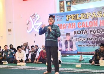 Wali Kota Hendri Septa Lepas 386 Calon Jamaah Haji Kloter Pertama