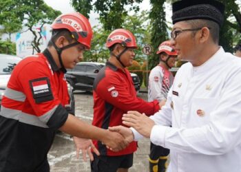 Hendri Septa Lepas Keberangkatan TRC PT Semen Padang ke Titik Bencana Alam di Agam dan Tanah Datar