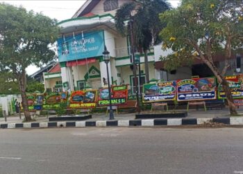 Anggota DPRD Sumbar Donizar Menang Gugatan Sengketa Pemilu 2024, DPW PKB Mendadak Dibanjiri Papan Bunga