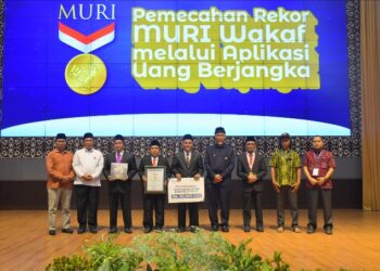 Perguruan Islam Ar Risalah Terima Rekor Muri Wakaf Uang Berjangka Serentak Secara Daring