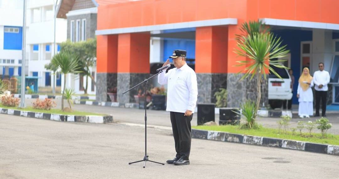 Gelar Apel Perdana, Wako Minta Petugas Terbaik untuk Layani Masyarakat di RSUD Kota Solok