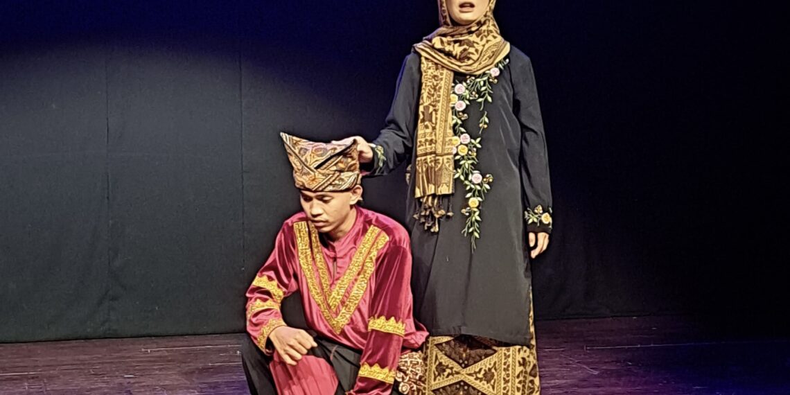ISI Padangpanjang Tampil Memukau Asia Pacific Bond for Theatre School Festival ke-17 di New Delhi